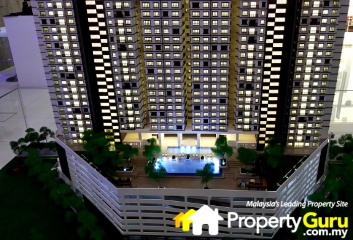 016 The Edge Residen - The Edge Residen facilities Swimming Pool, Childrenâs Pool, Childrens Playground and Landscaped Area.